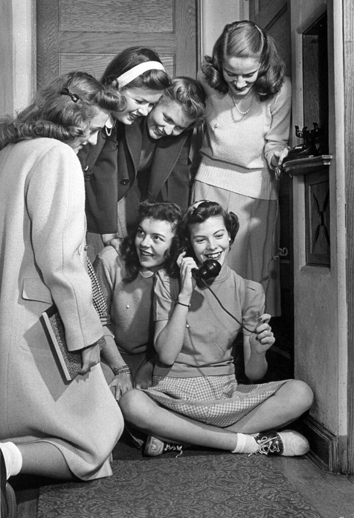 college students girls 1950s