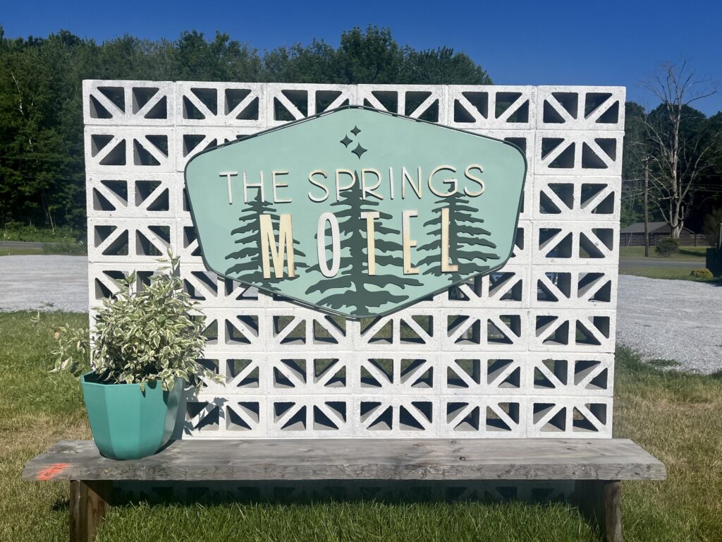 springs motel retro sign